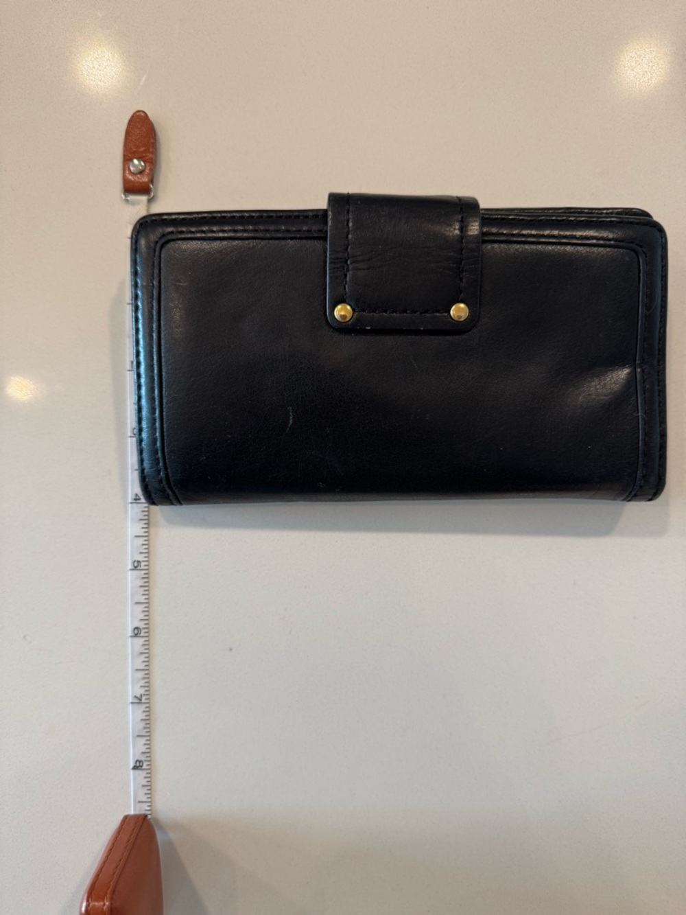 Marc by Marc Jacobs Turnlock Black Leather Wallet - Picture 3 of 12